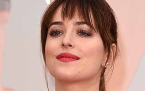 Nữ chính phim '50 sắc thái' vướng tranh cãi nảy lửa sau màn đùa cợt về... IS